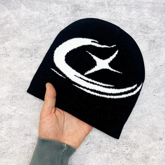grunge gothic punk black and white star beanie - Picture 2 of 6